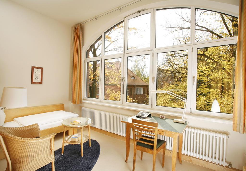 Hotel Gaeste- Und Tagungshaus Am Glockengarten Berlijn